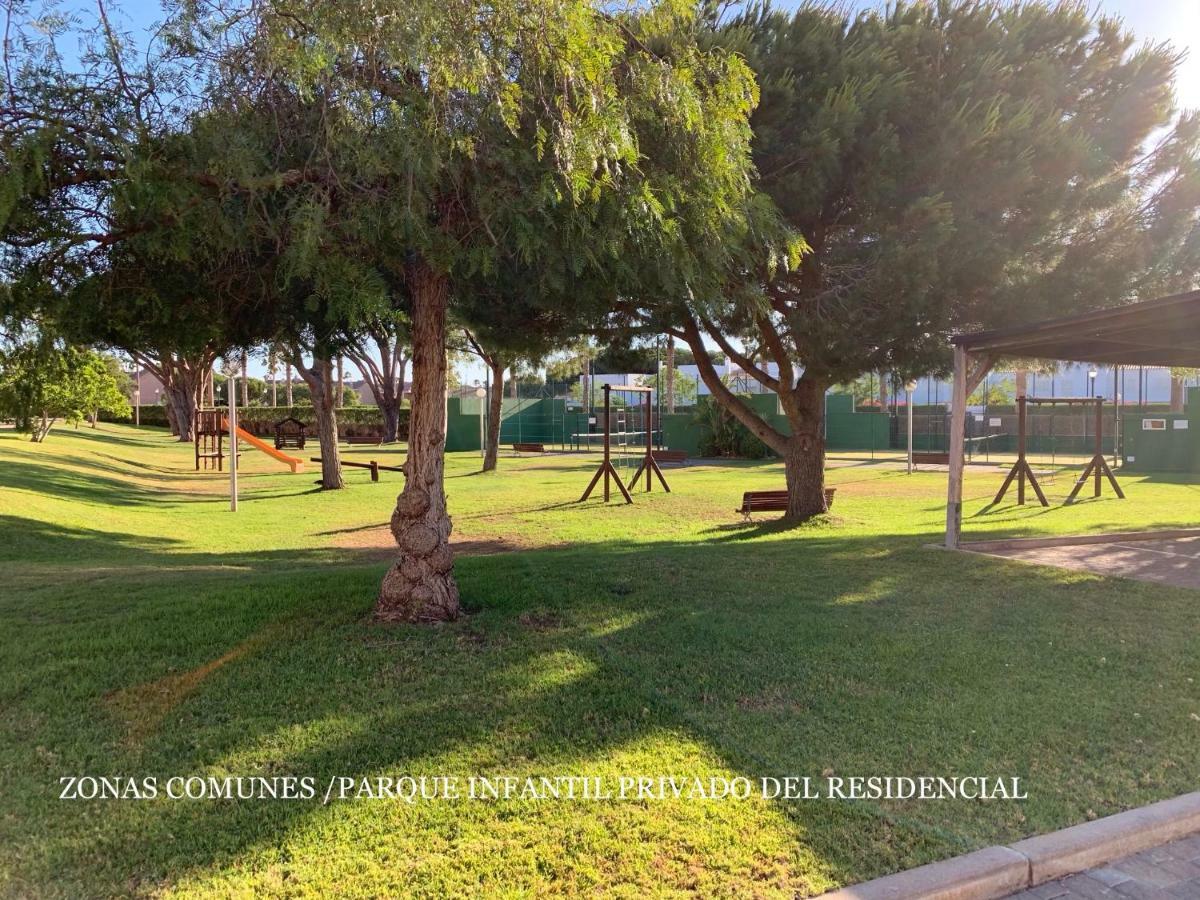 Villa Adosado Residencial el Trébol Urbanización Novo Sancti Petri à Chiclana de la Frontera Extérieur photo